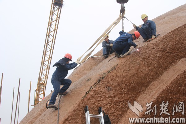 現(xiàn)全球最大關公青銅雕像，目測宇達施工（圖）